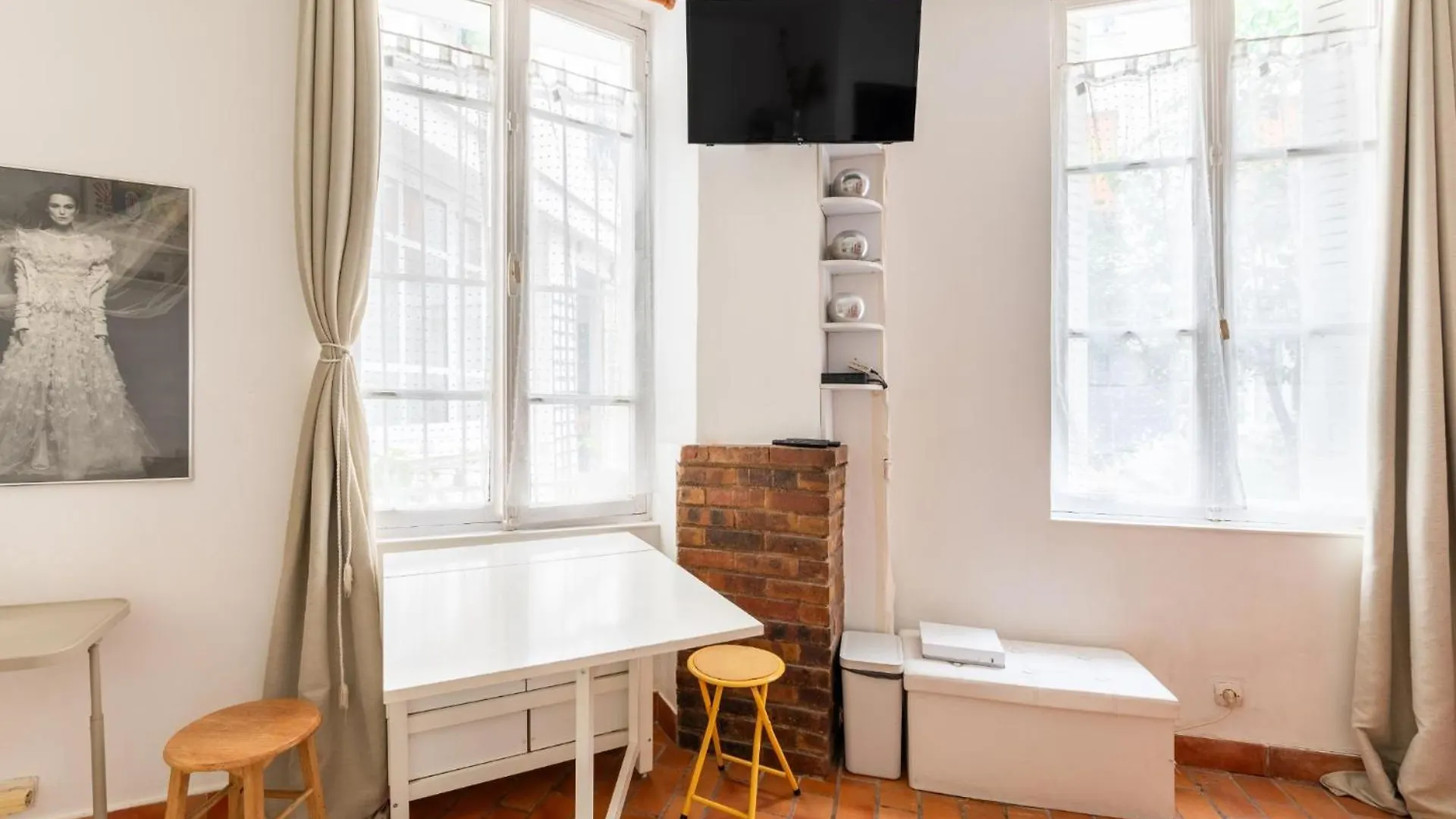 Charming Studio Apartment For 2 Saint Victor Paris France