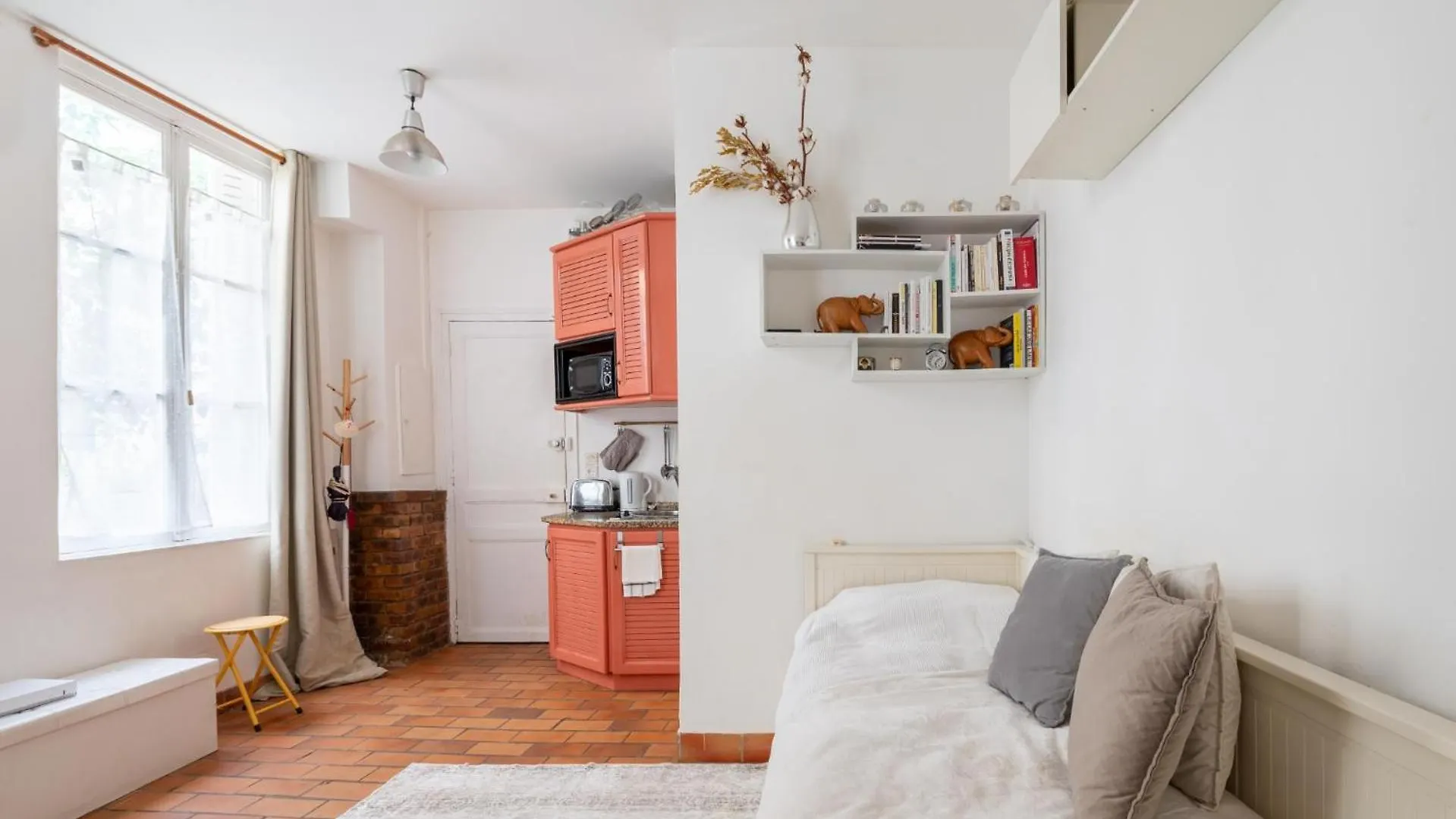 Charming Studio Apartment For 2 Saint Victor Paris