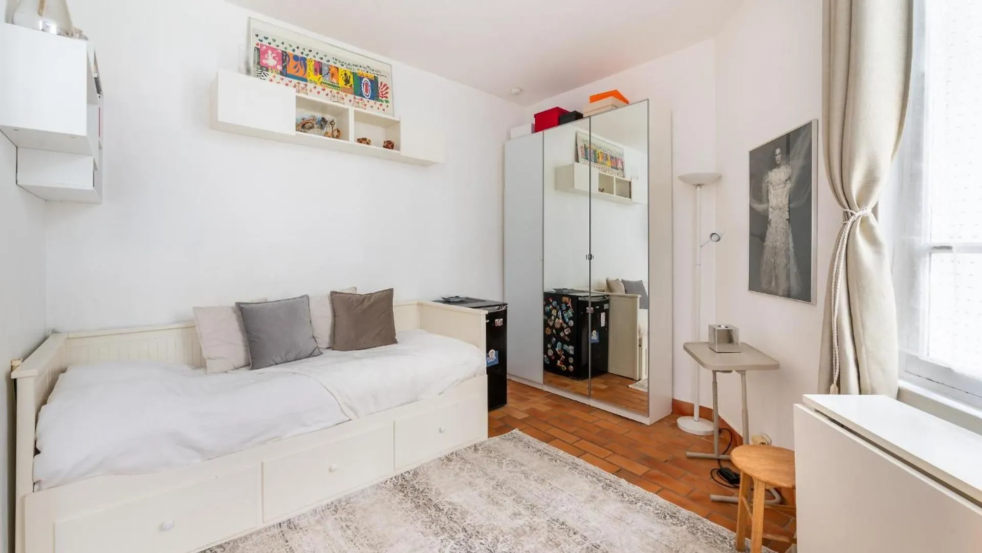 Charming Studio Apartment For 2 Saint Victor contacts